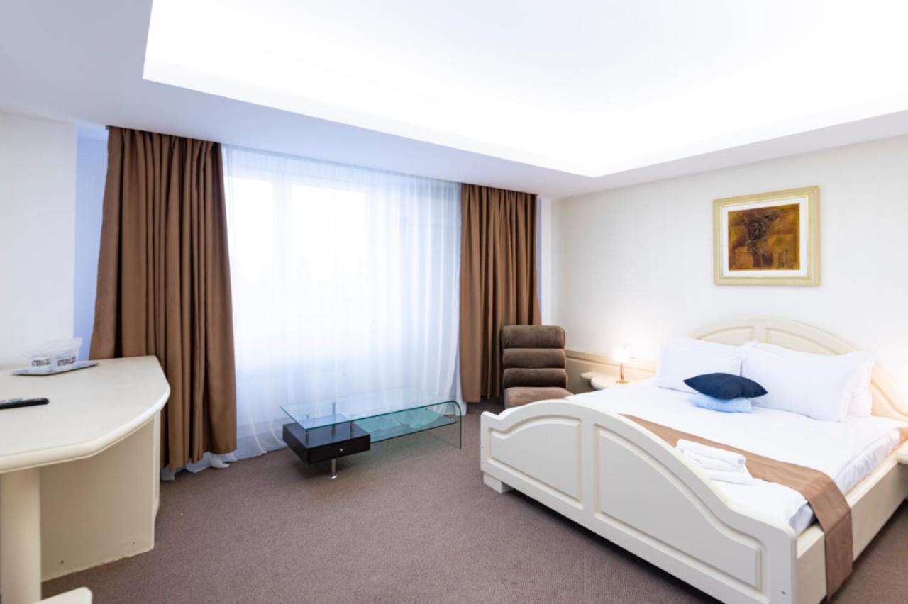 Hotel Randy Констанца Екстериор снимка