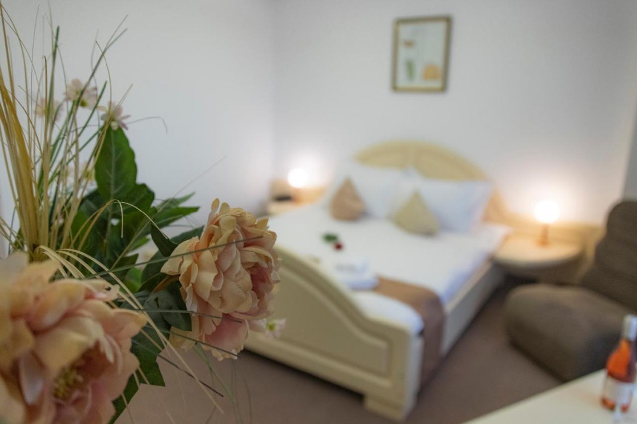Hotel Randy Констанца Екстериор снимка