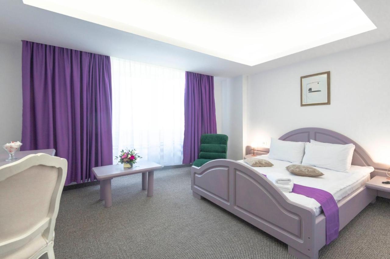 Hotel Randy Констанца Екстериор снимка