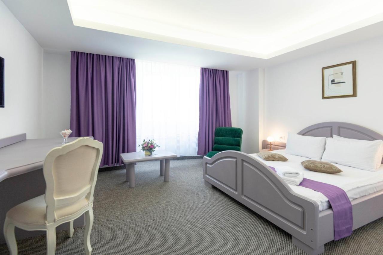 Hotel Randy Констанца Екстериор снимка