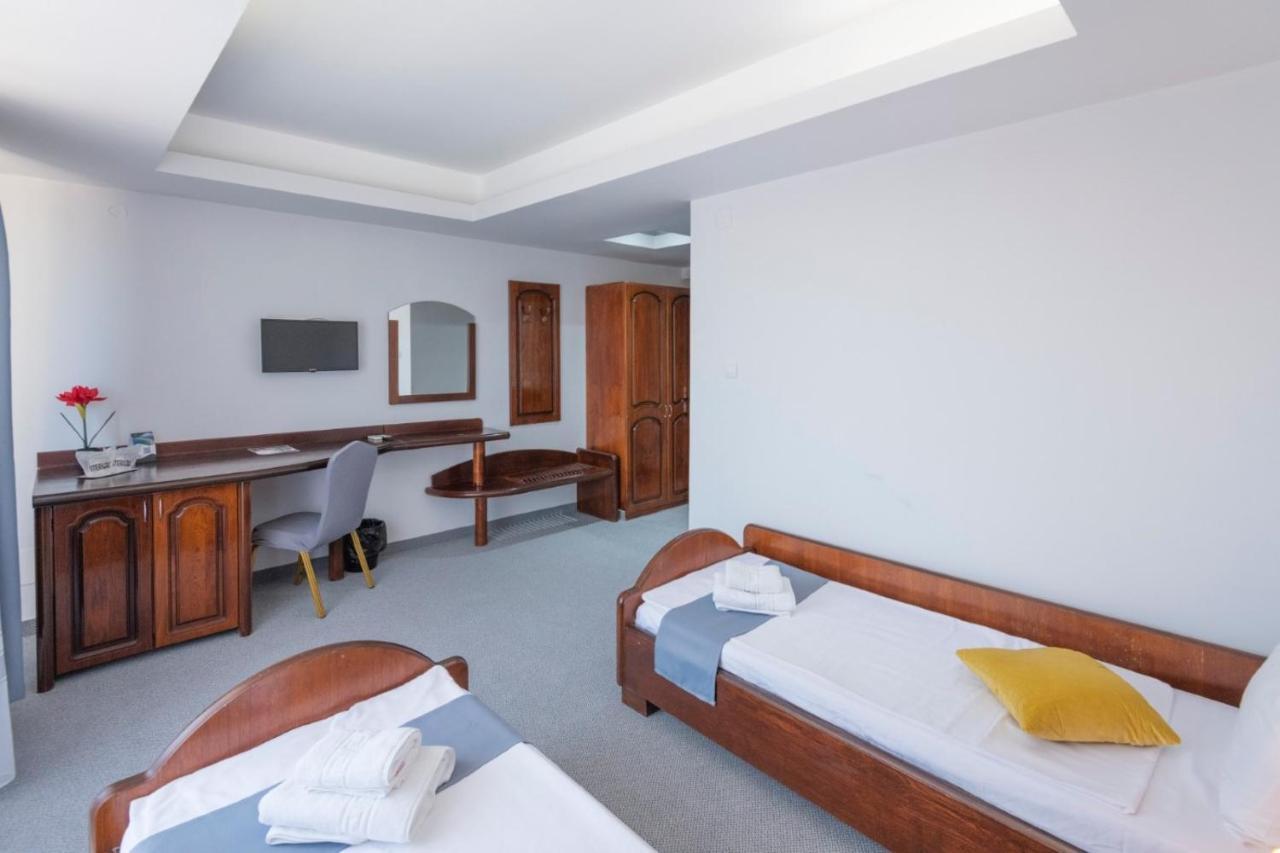 Hotel Randy Констанца Екстериор снимка